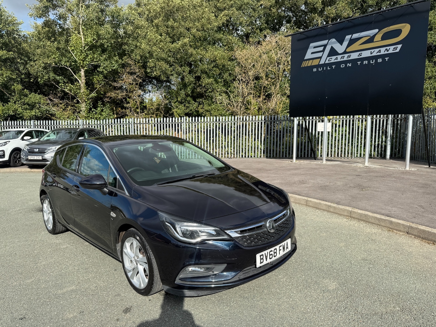 Used Vauxhall Astra 2018 for sale - 76117233: Photo 1