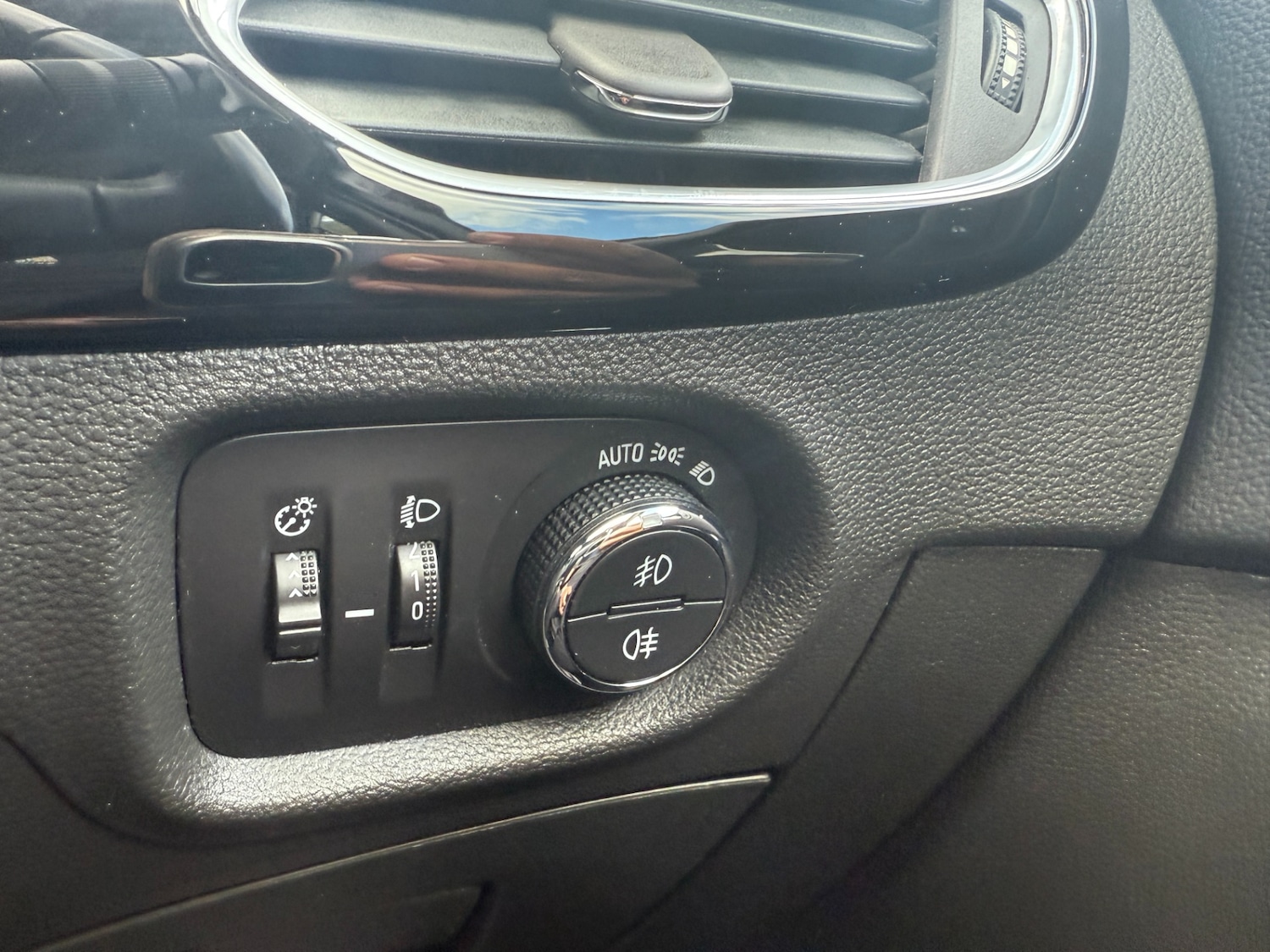 Used Vauxhall Astra 2018 for sale - 76117233: Photo 19