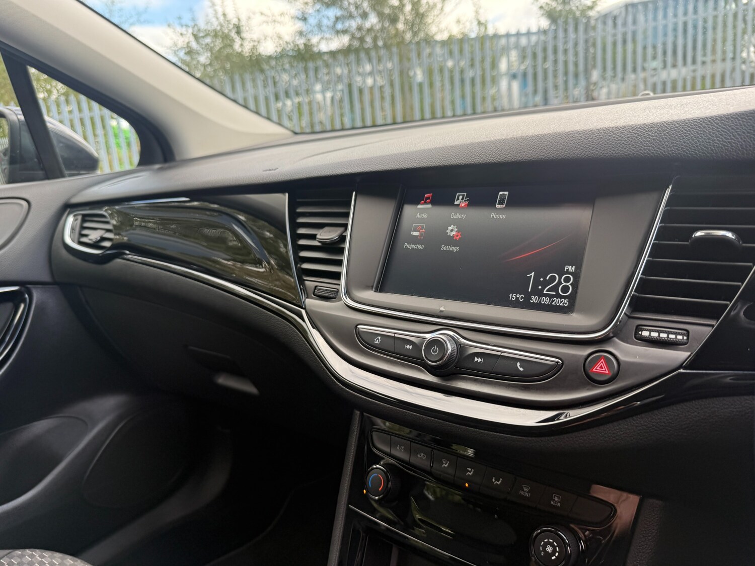 Used Vauxhall Astra 2018 for sale - 76117233: Photo 22