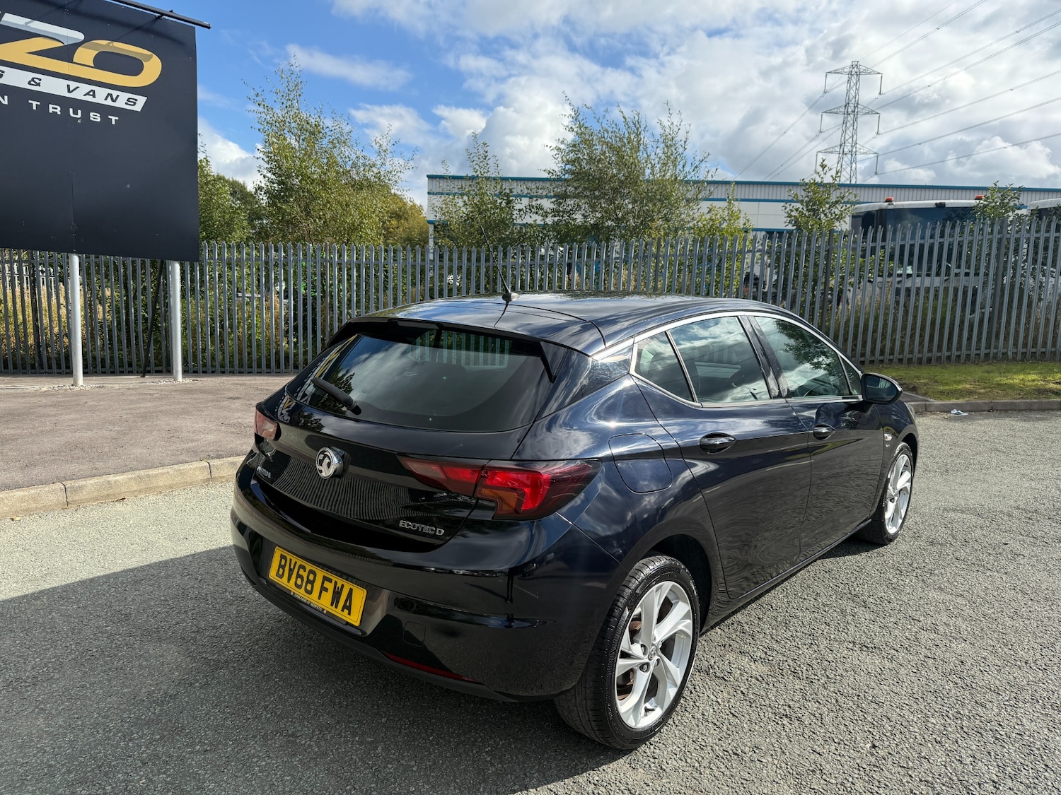 Used Vauxhall Astra 2018 for sale - 76117233: Photo 3