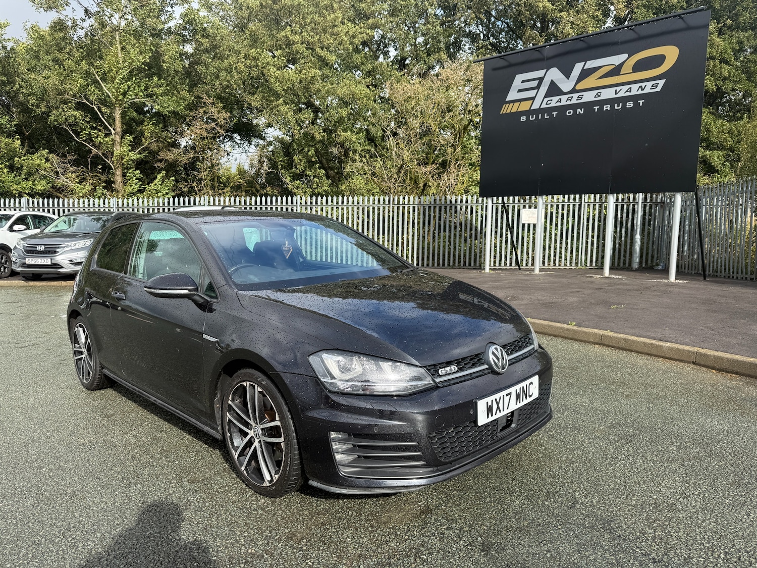 Used Volkswagen Golf 2017 for sale - 76171341: Photo 1