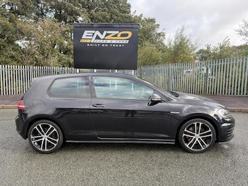 Used Volkswagen Golf 2017 for sale - 76171341: Photo