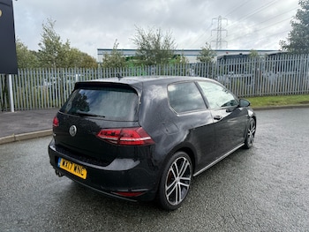 Used Volkswagen Golf 2017 for sale - 76171341: Photo