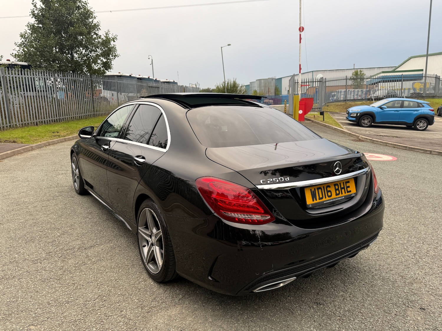 Used Mercedes-Benz C-Class 2016 for sale - 76156643: Photo 5