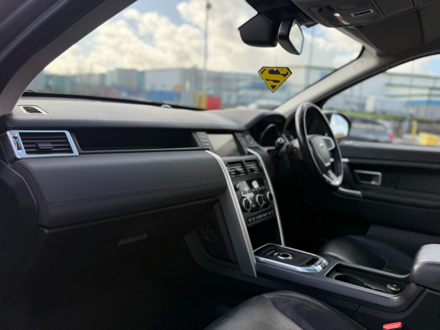 Used Land Rover Discovery Sport 2017 for sale - 77973904: Photo 12