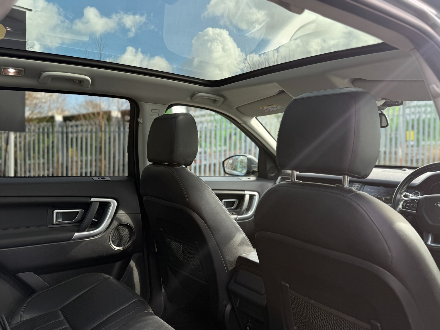 Used Land Rover Discovery Sport 2017 for sale - 77973904: Photo 22