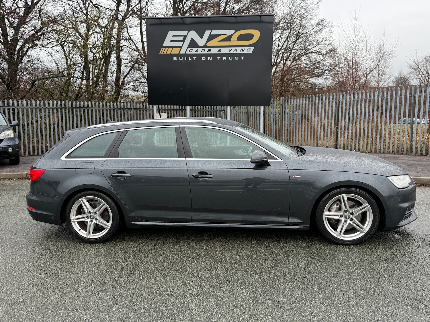 Used Audi A4 2016 for sale - 77310876: Photo 2