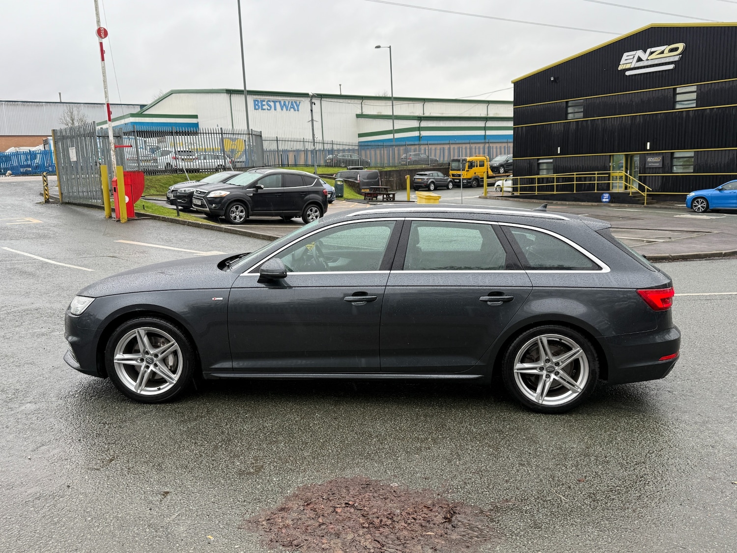 Used Audi A4 2016 for sale - 77310876: Photo 5