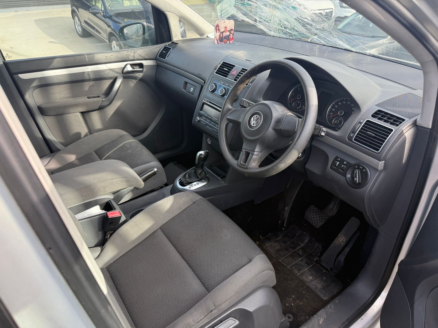 Used Volkswagen Touran 2012 for sale - 76263589: Photo 8