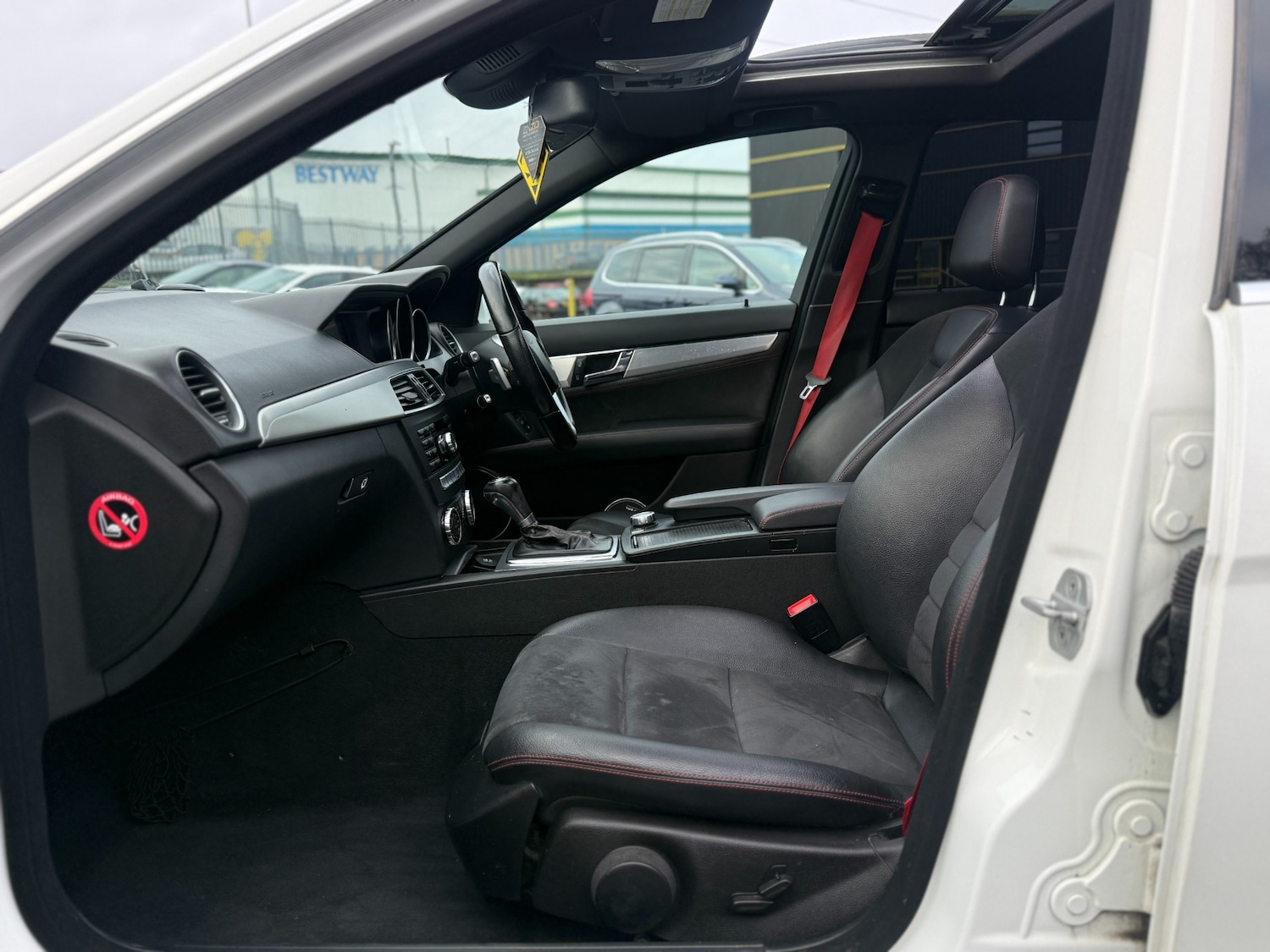 Used Mercedes-Benz C Class 2012 for sale - 77404790: Photo 9