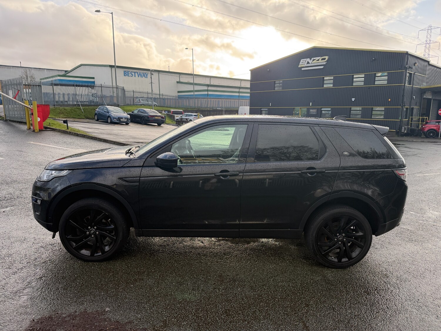 Used Land Rover Discovery Sport 2017 for sale - 78025336: Photo 6