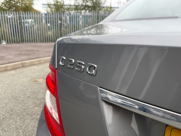 Used Mercedes-Benz C Class 2010 for sale - 76266177: Photo 13