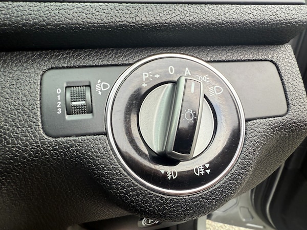 Used Mercedes-Benz C Class 2010 for sale - 76266177: Photo 28