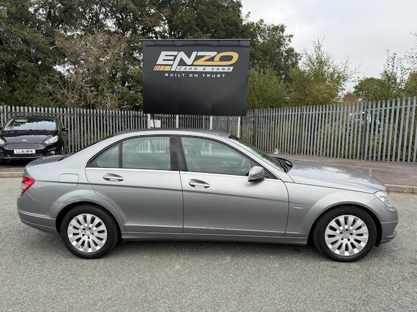Used Mercedes-Benz C Class 2010 for sale - 76266177: Photo 2