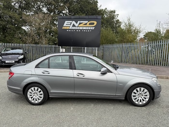 Used Mercedes-Benz C Class 2010 for sale - 76266177: Photo 2