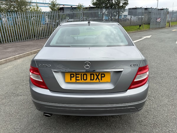 Used Mercedes-Benz C Class 2010 for sale - 76266177: Photo 4