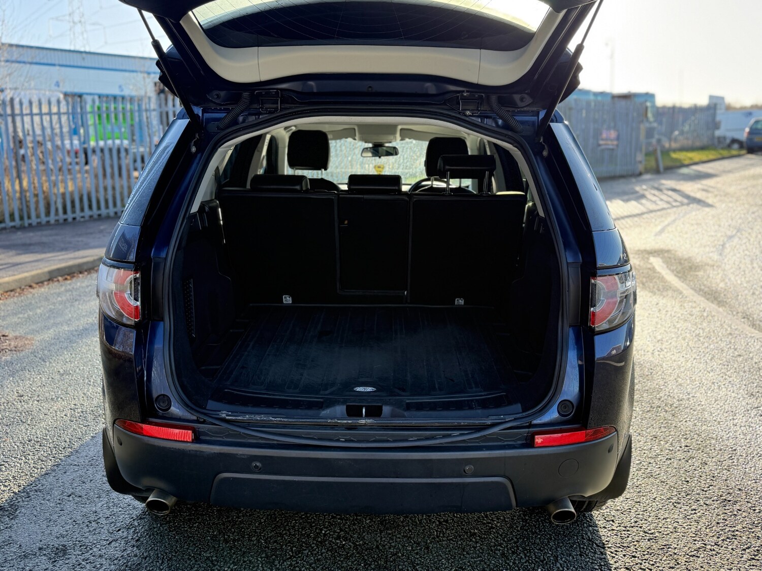 Used Land Rover Discovery Sport 2017 for sale - 77363658: Photo 15