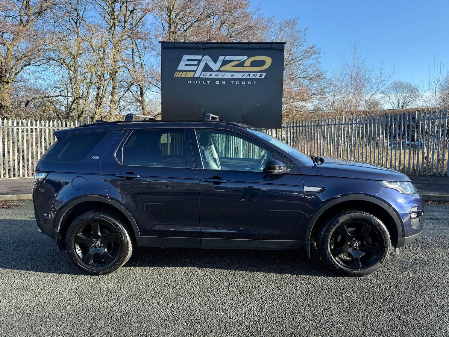 Used Land Rover Discovery Sport 2017 for sale - 77363658: Photo 2