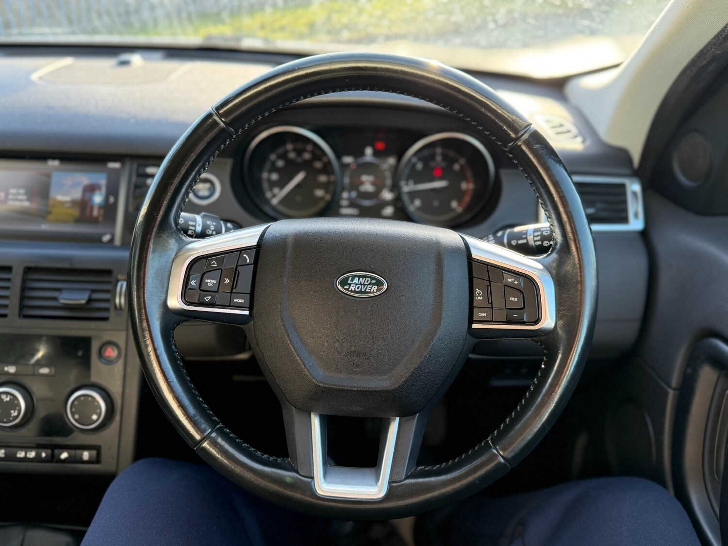 Used Land Rover Discovery Sport 2017 for sale - 77363658: Photo 26