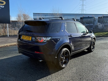 Used Land Rover Discovery Sport 2017 for sale - 77363658: Photo