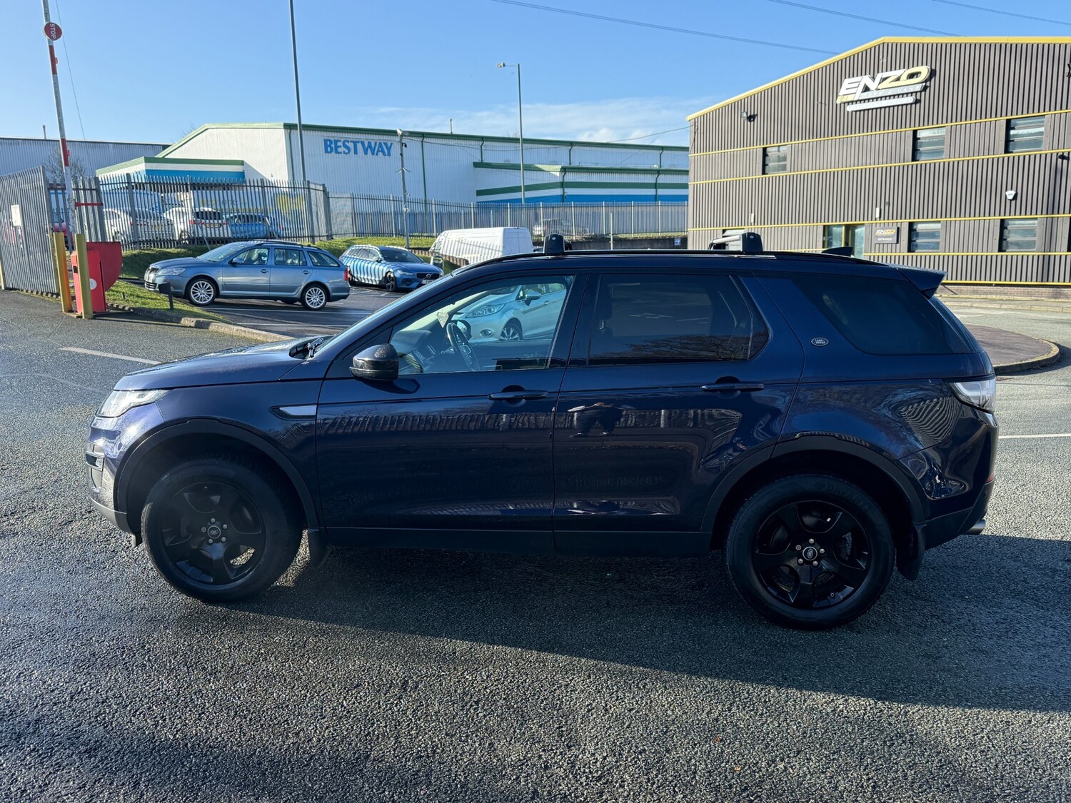 Used Land Rover Discovery Sport 2017 for sale - 77363658: Photo 6
