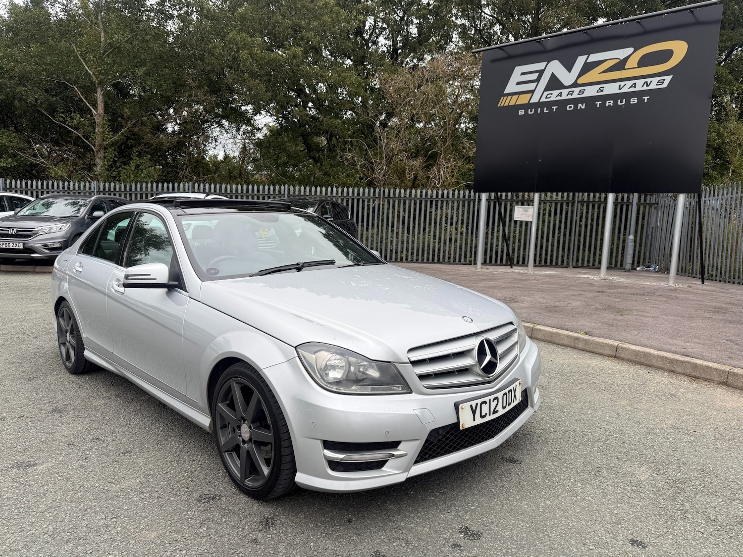 Used Mercedes-Benz C Class 2012 for sale - 76242986: Photo 1