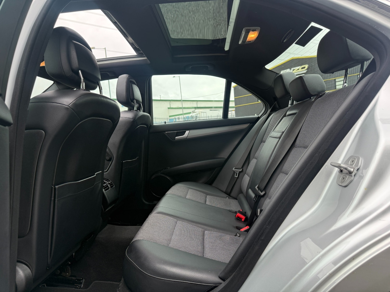 Used Mercedes-Benz C Class 2012 for sale - 76242986: Photo 11