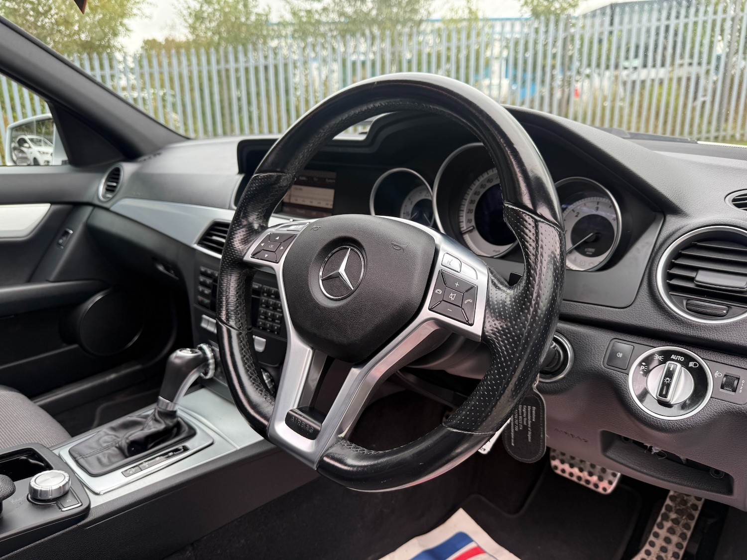 Used Mercedes-Benz C Class 2012 for sale - 76242986: Photo 25