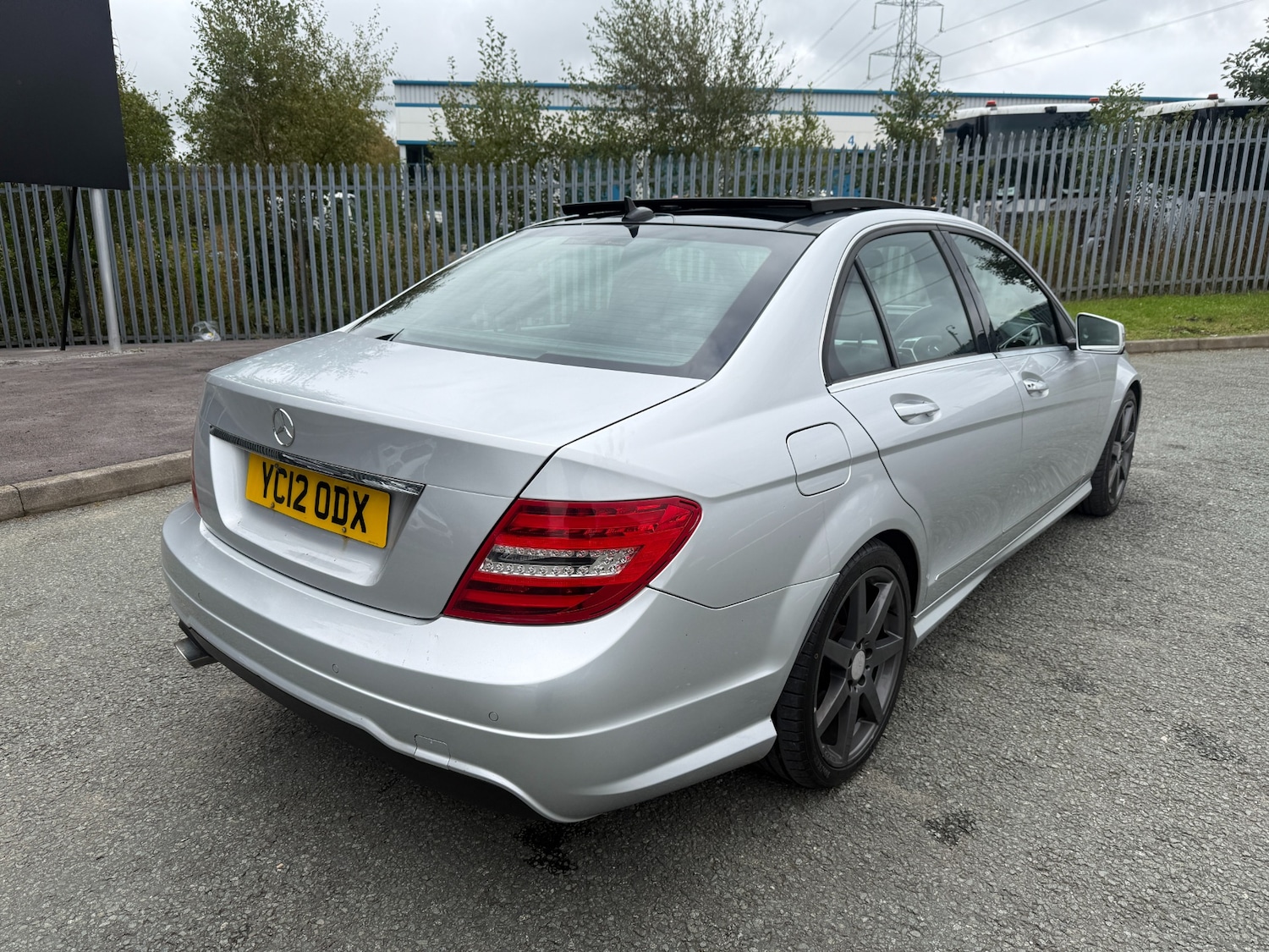 Used Mercedes-Benz C Class 2012 for sale - 76242986: Photo 3