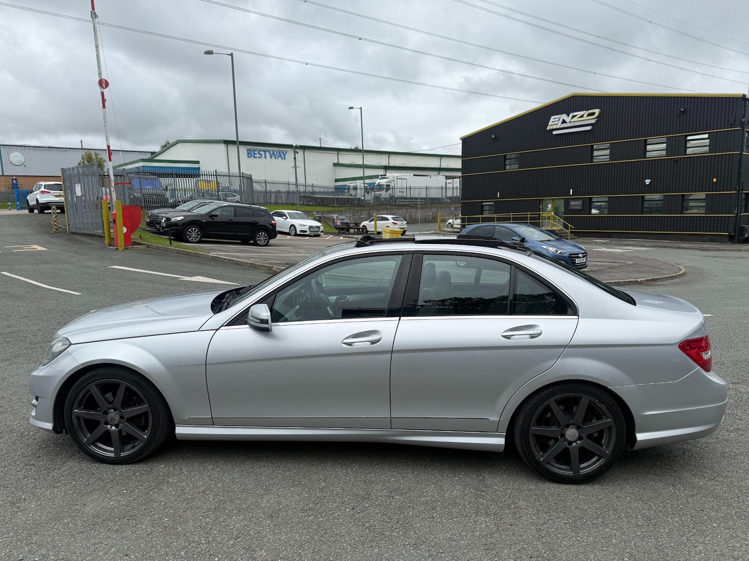 Used Mercedes-Benz C Class 2012 for sale - 76242986: Photo 6