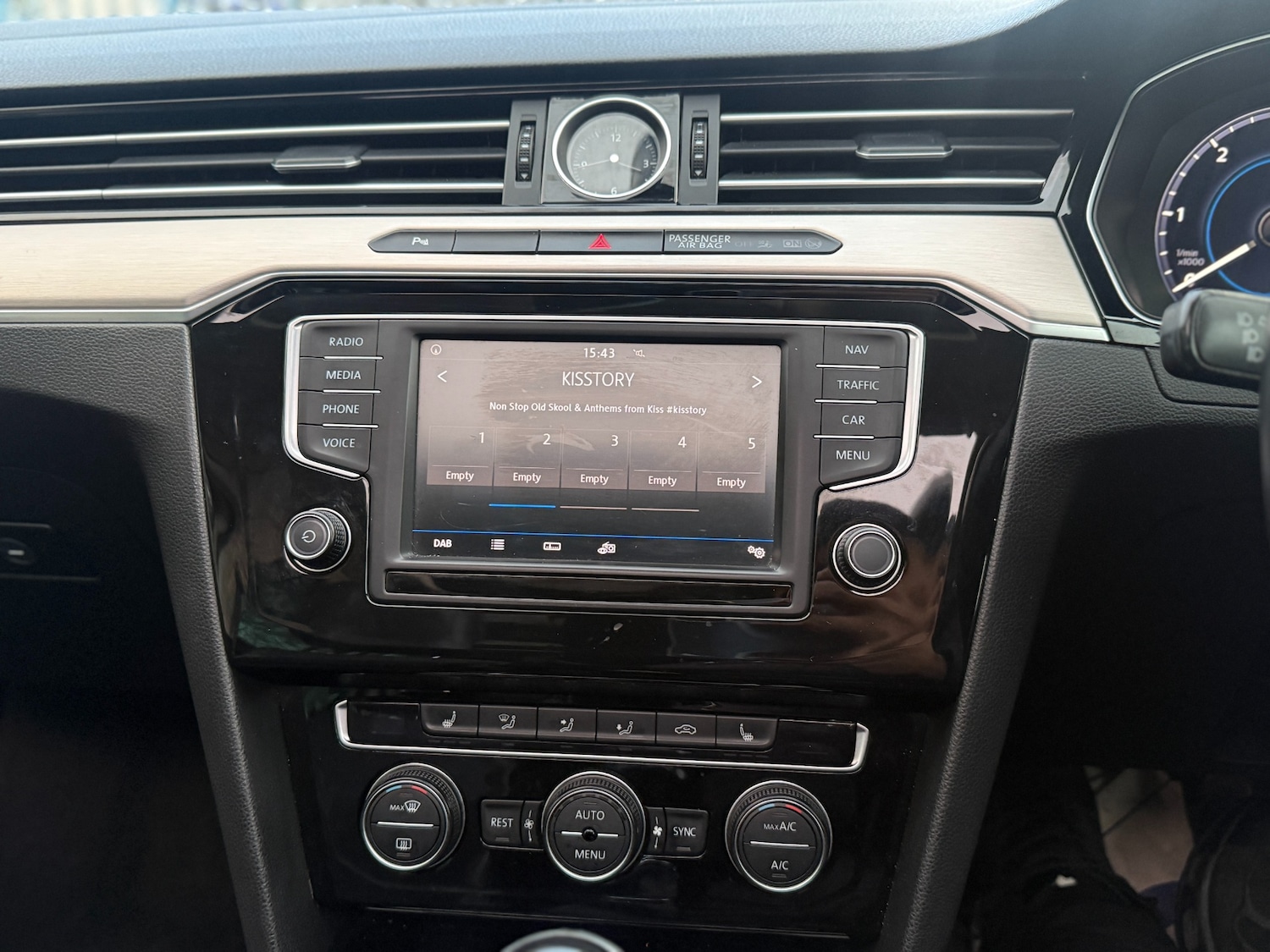 Used Volkswagen Passat 2017 for sale - 77113195: Photo 29