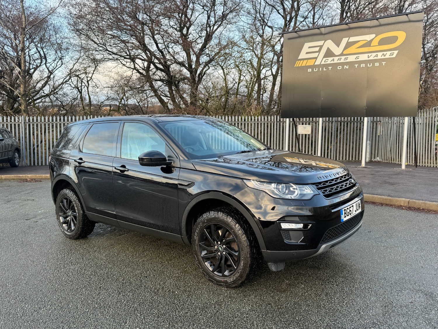 Used Land Rover Discovery Sport 2017 for sale - 77649993: Photo 1