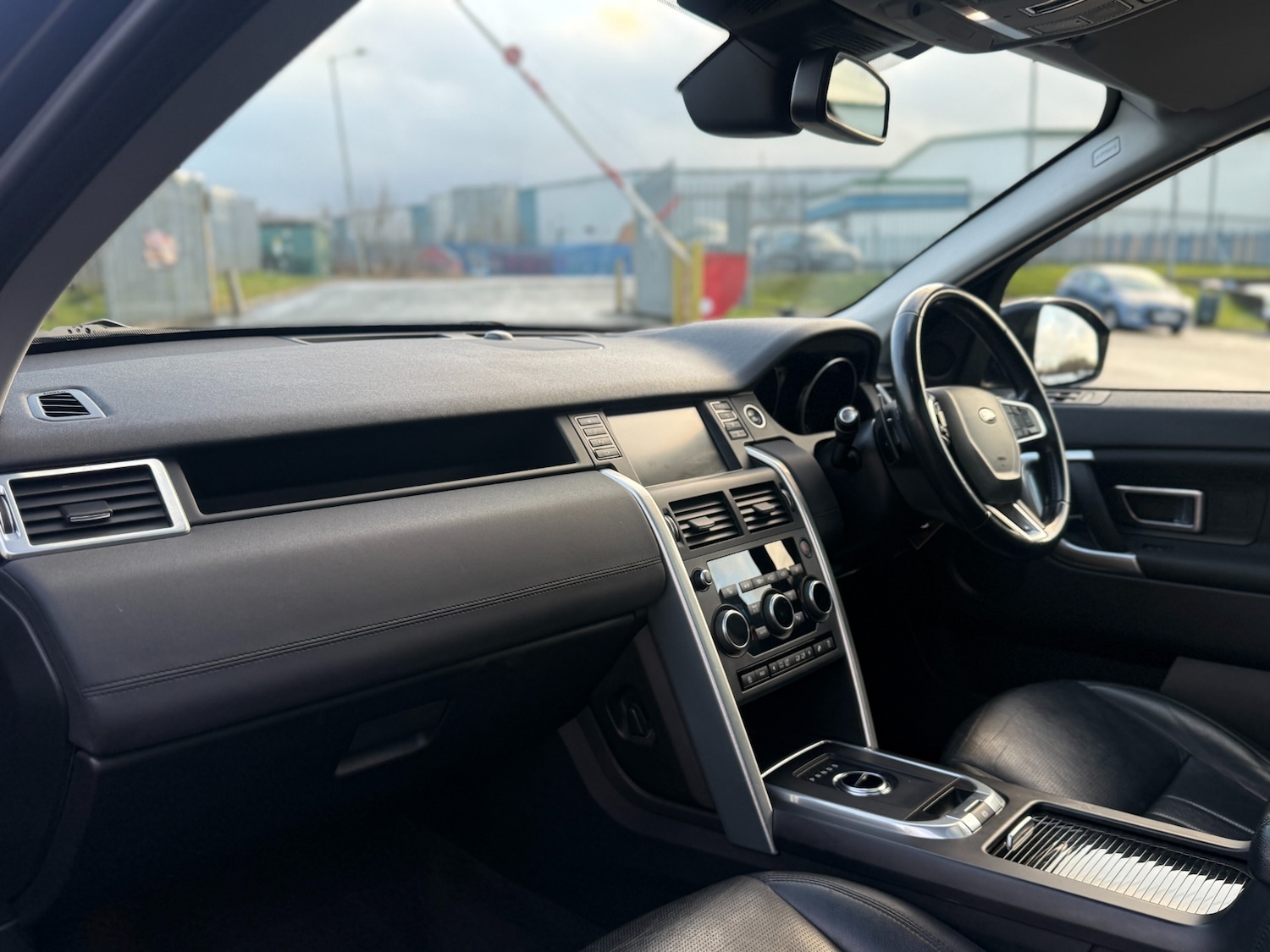 Used Land Rover Discovery Sport 2017 for sale - 77649993: Photo 10