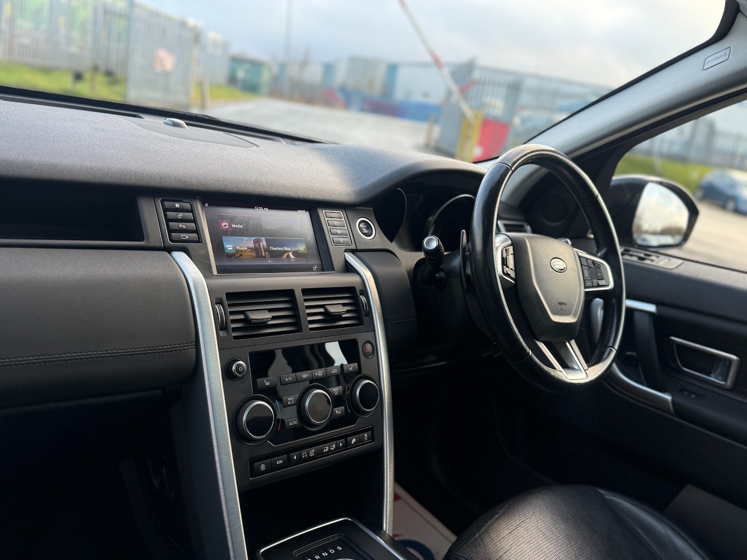 Used Land Rover Discovery Sport 2017 for sale - 77649993: Photo 12