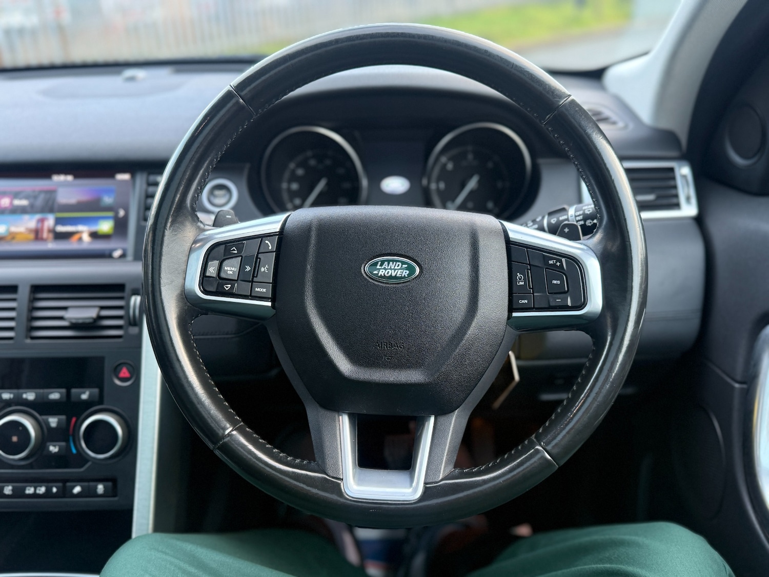 Used Land Rover Discovery Sport 2017 for sale - 77649993: Photo 23