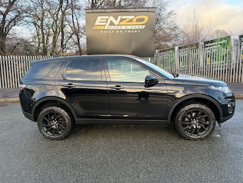 Used Land Rover Discovery Sport 2017 for sale - 77649993: Photo