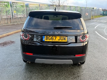 Used Land Rover Discovery Sport 2017 for sale - 77649993: Photo