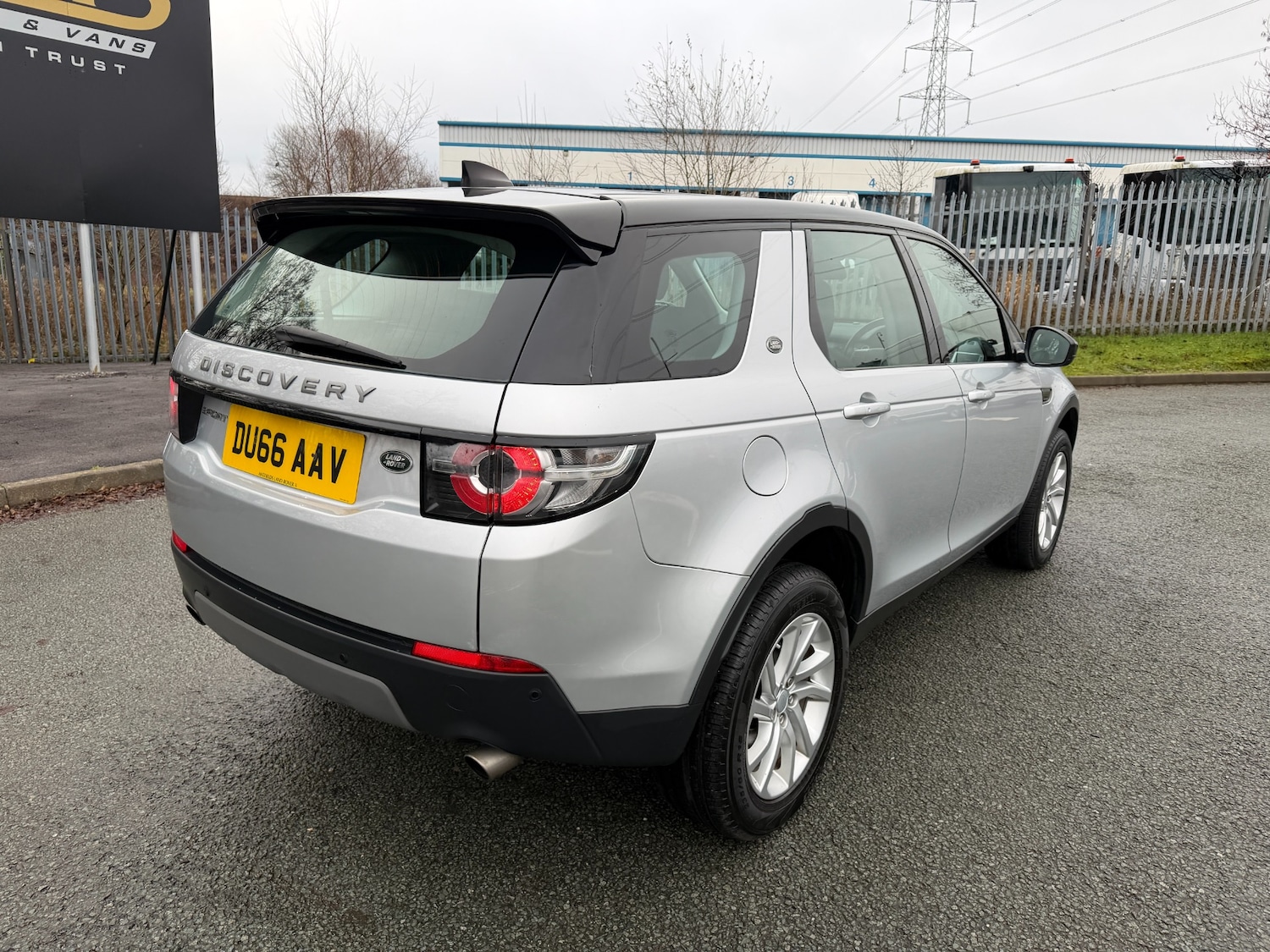 Used Land Rover Discovery Sport 2016 for sale - 77274161: Photo 3