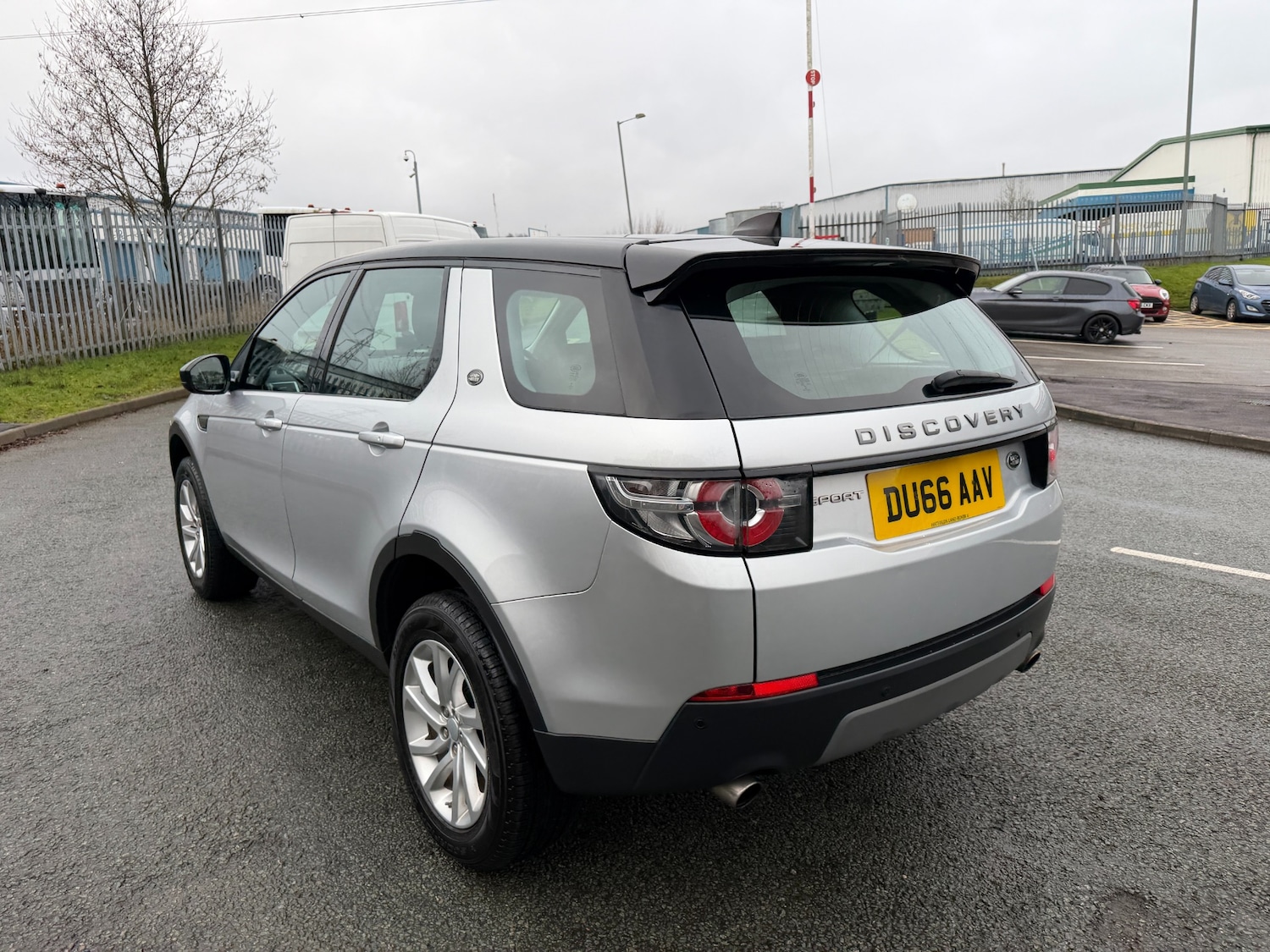 Used Land Rover Discovery Sport 2016 for sale - 77274161: Photo 5