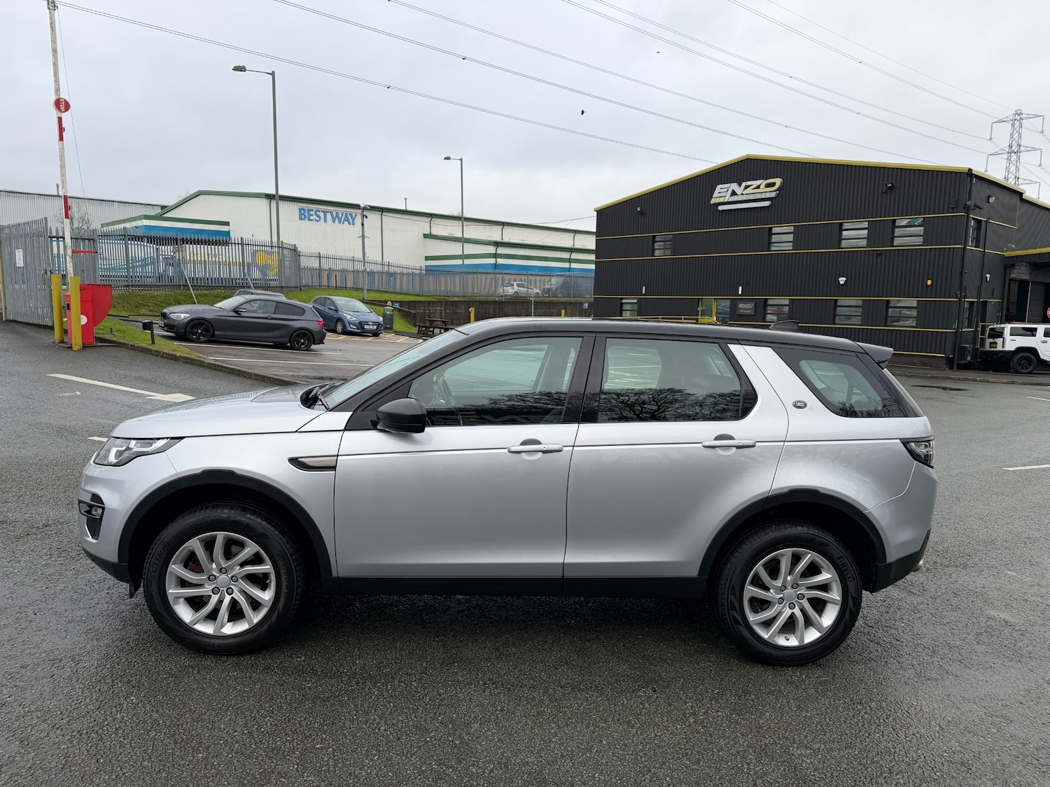 Used Land Rover Discovery Sport 2016 for sale - 77274161: Photo 6