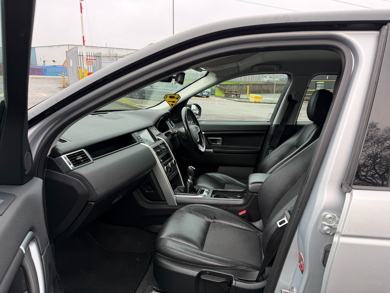 Used Land Rover Discovery Sport 2016 for sale - 77274161: Photo 9