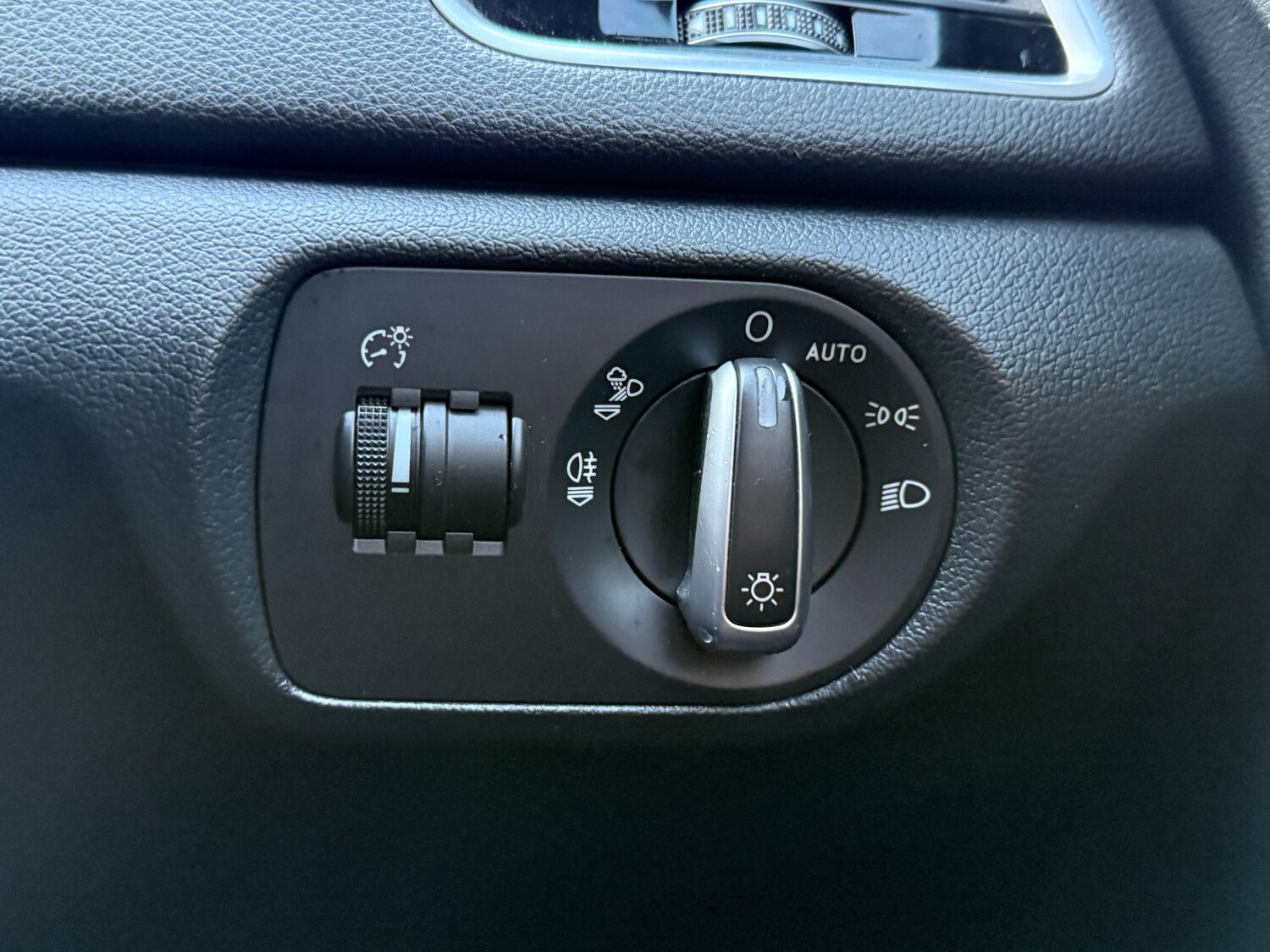 Used Audi Q3 2016 for sale - 77379310: Photo 31