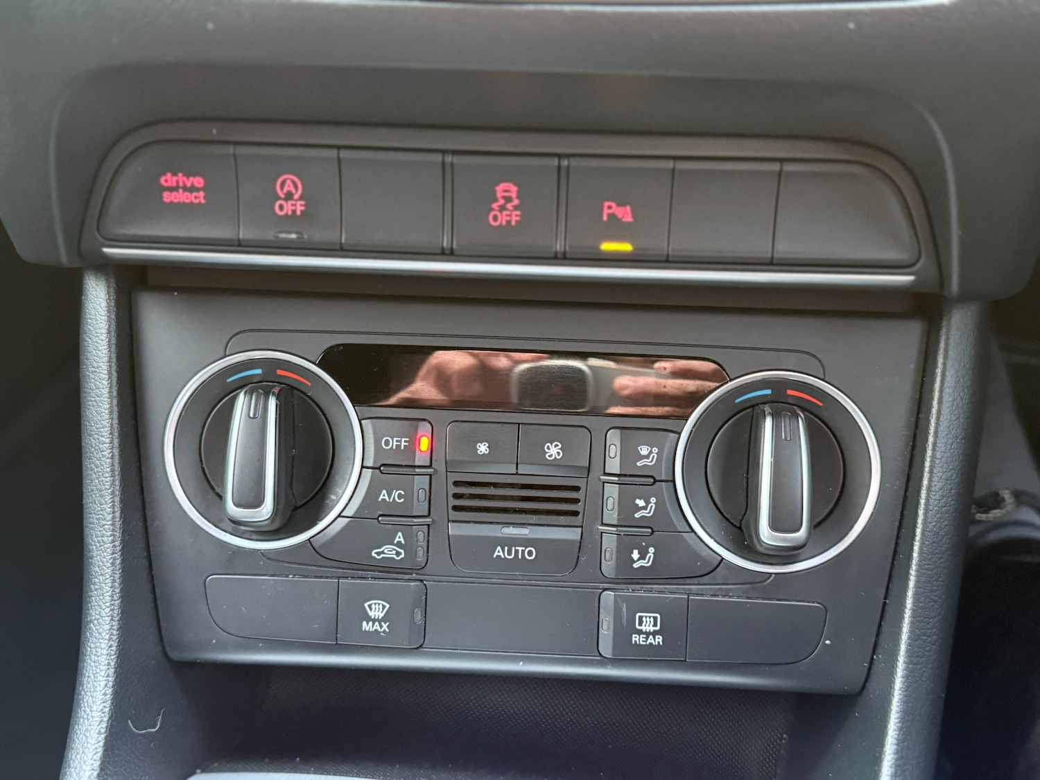 Used Audi Q3 2016 for sale - 77379310: Photo 38