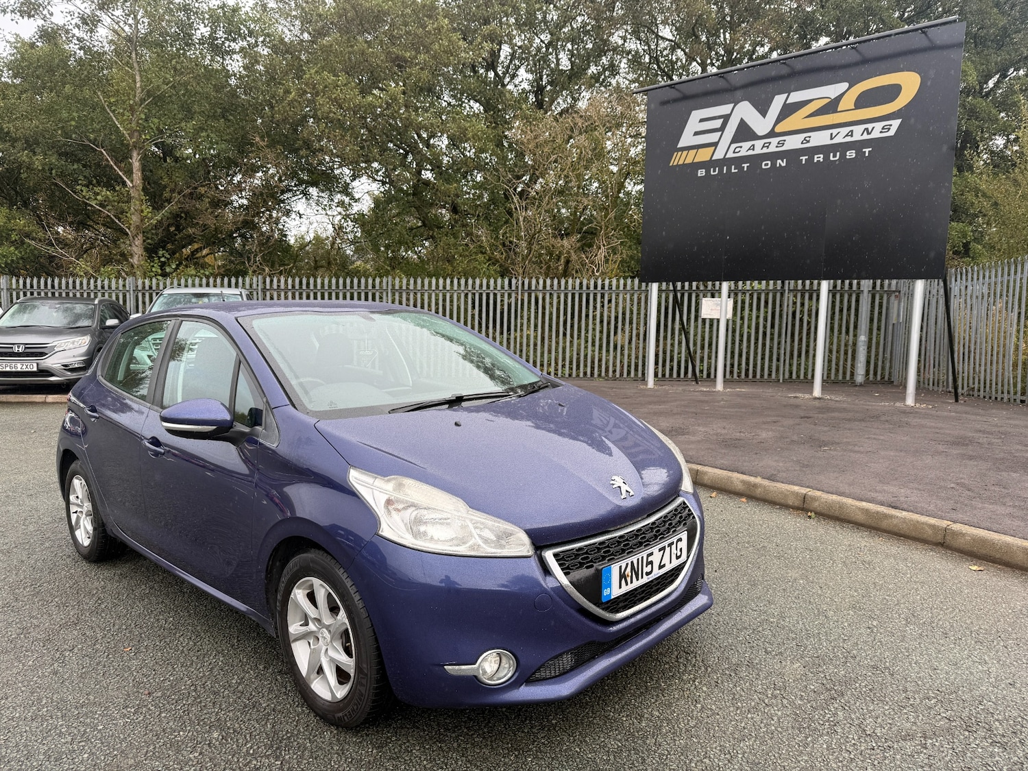 Used Peugeot 208 2015 for sale - 76330850: Photo 1