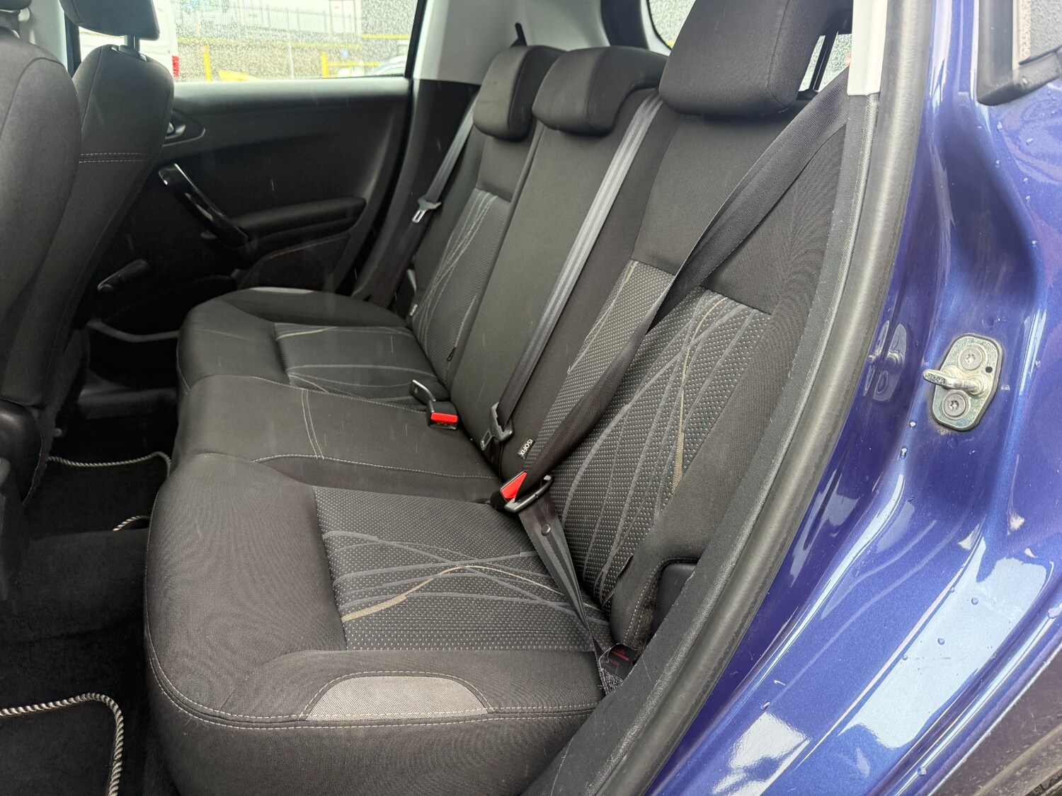 Used Peugeot 208 2015 for sale - 76330850: Photo 13