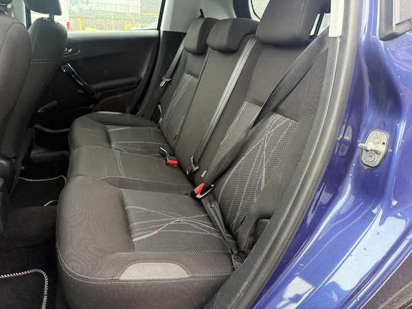 Used Peugeot 208 2015 for sale - 76330850: Photo 13
