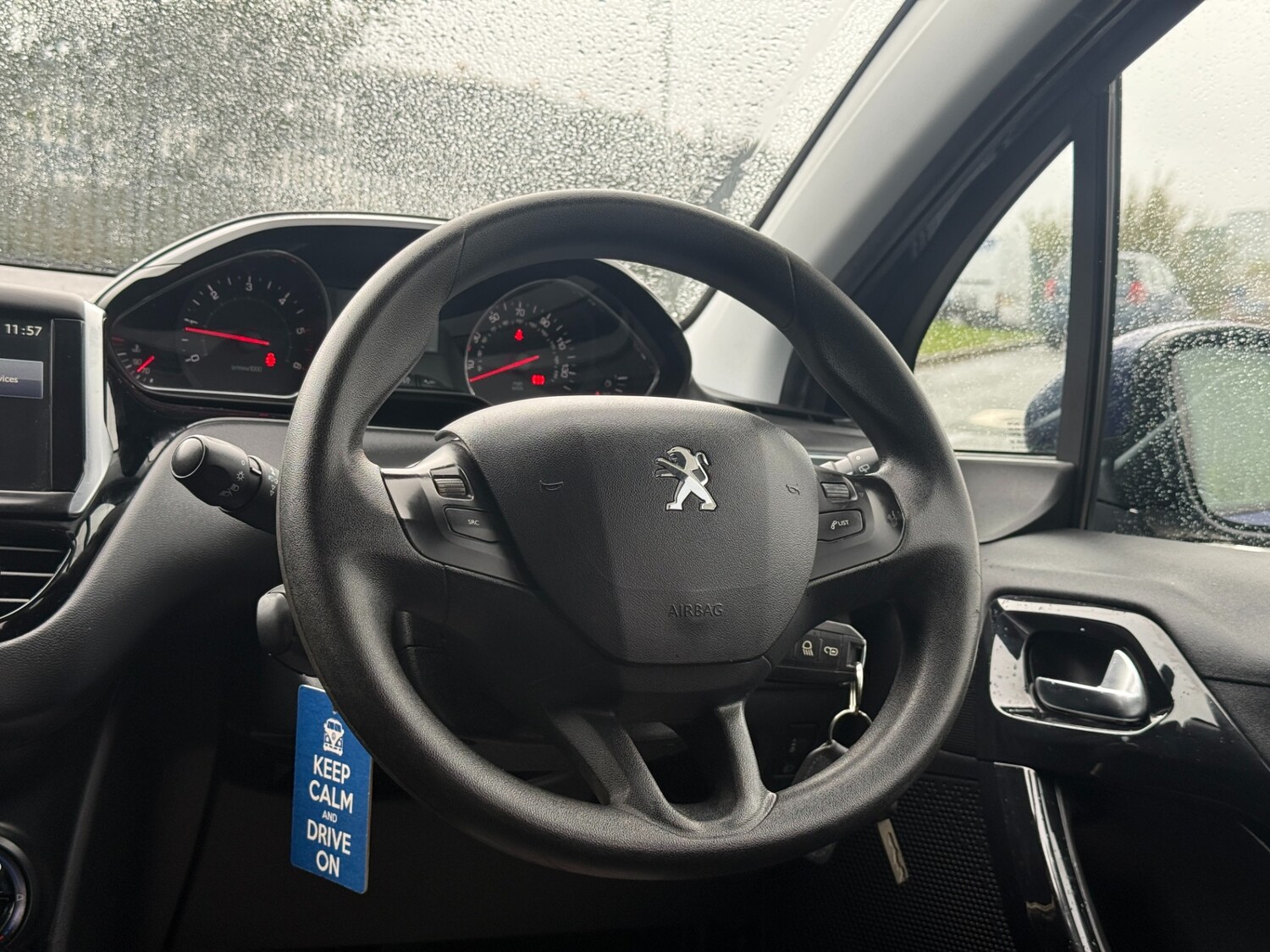 Used Peugeot 208 2015 for sale - 76330850: Photo 19