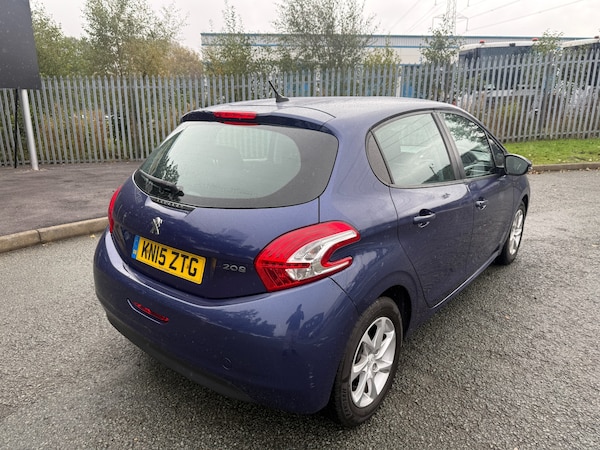 Used Peugeot 208 2015 for sale - 76330850: Photo 3