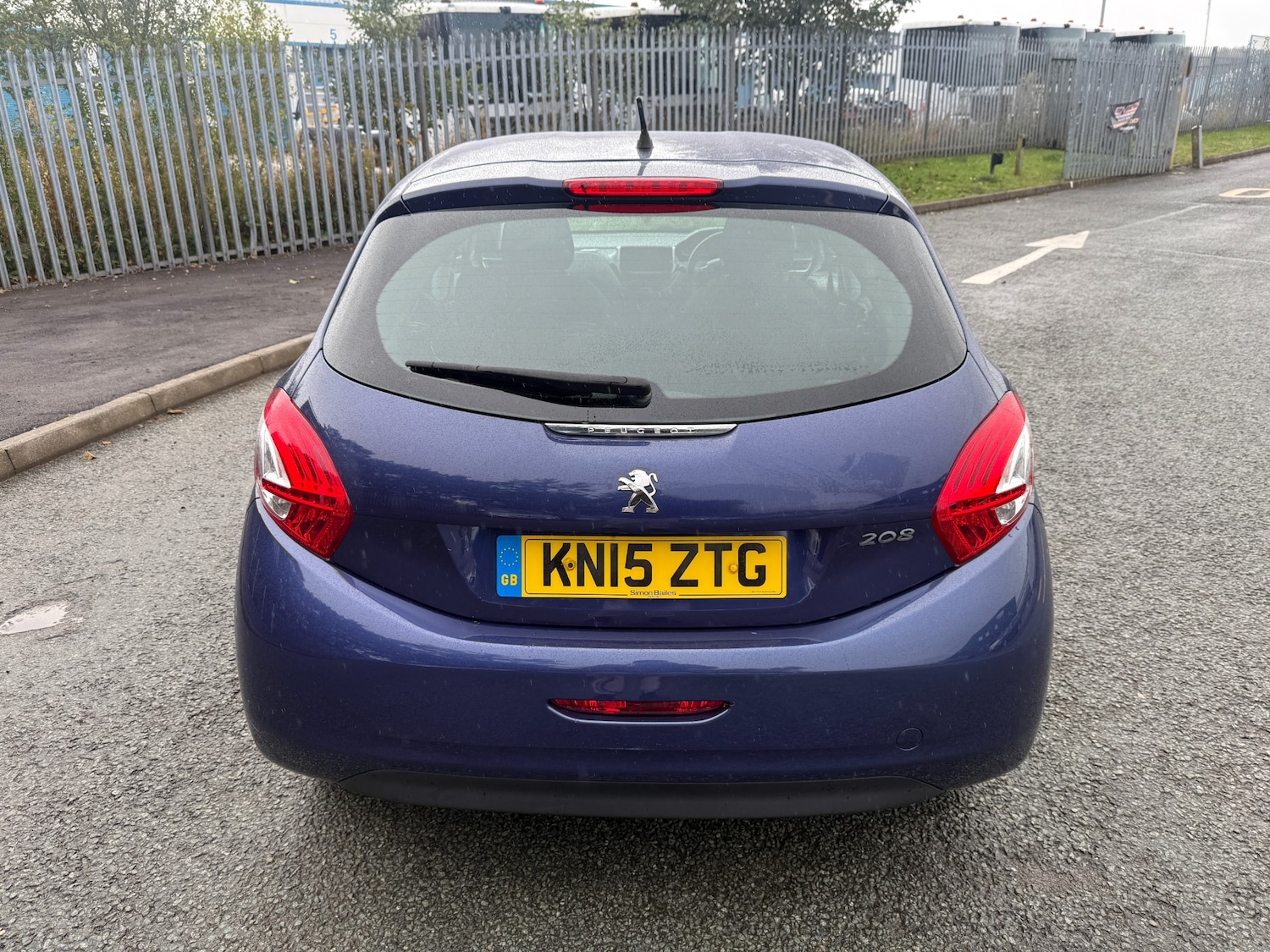 Used Peugeot 208 2015 for sale - 76330850: Photo 4