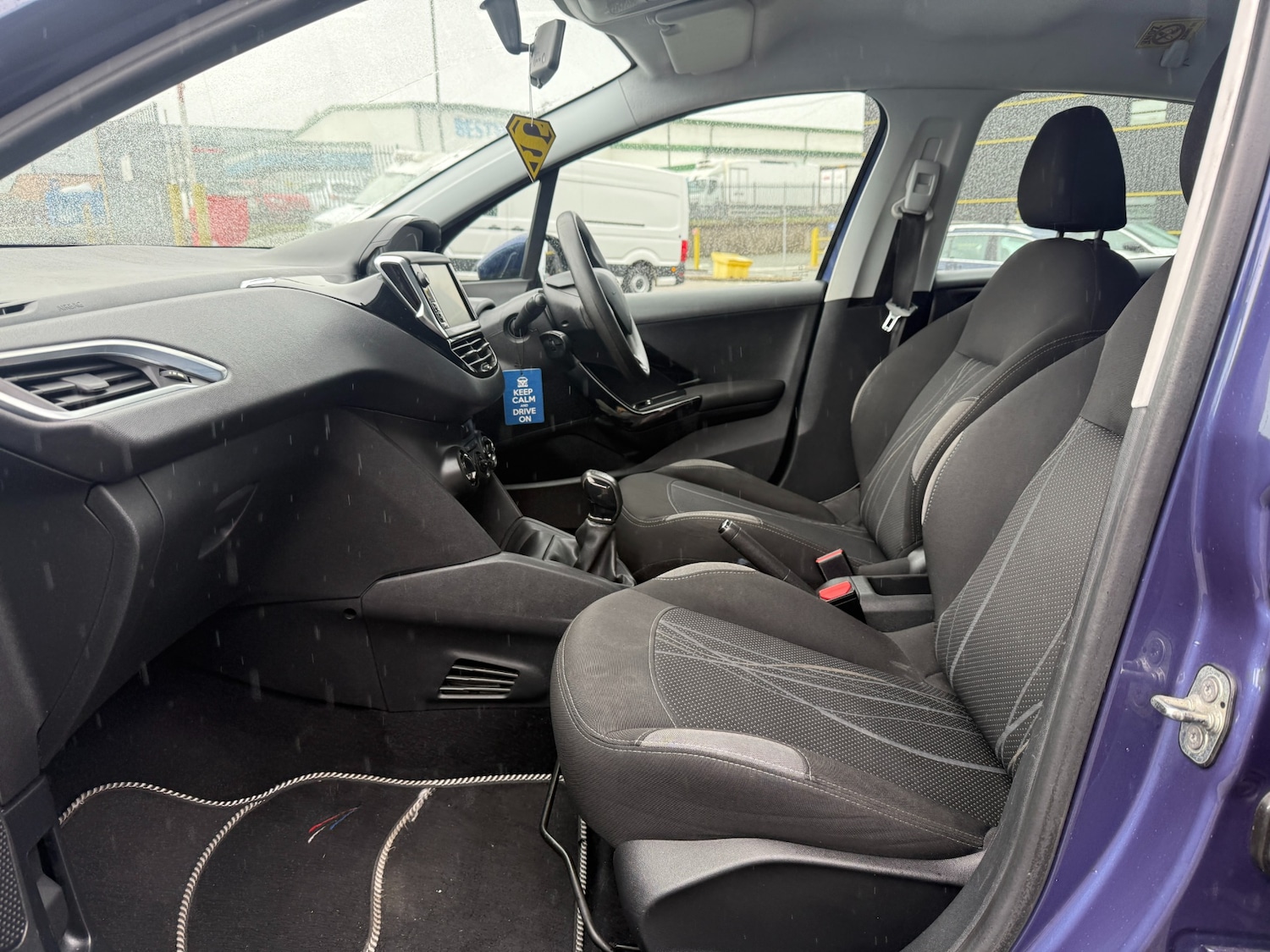 Used Peugeot 208 2015 for sale - 76330850: Photo 9